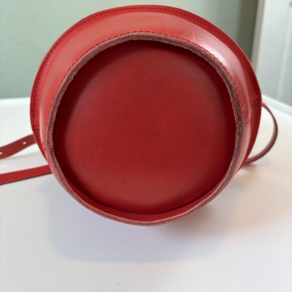 Madewell Red Leather Drawstring Bucket Bag Crossbody NWOT - Picture 4 of 9